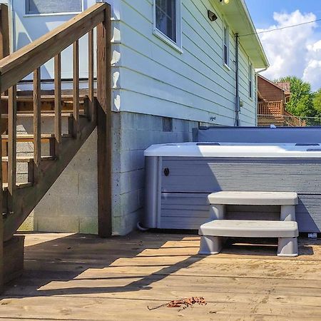 Dog-Friendly Fayetteville Home With Hot Tub! Dış mekan fotoğraf